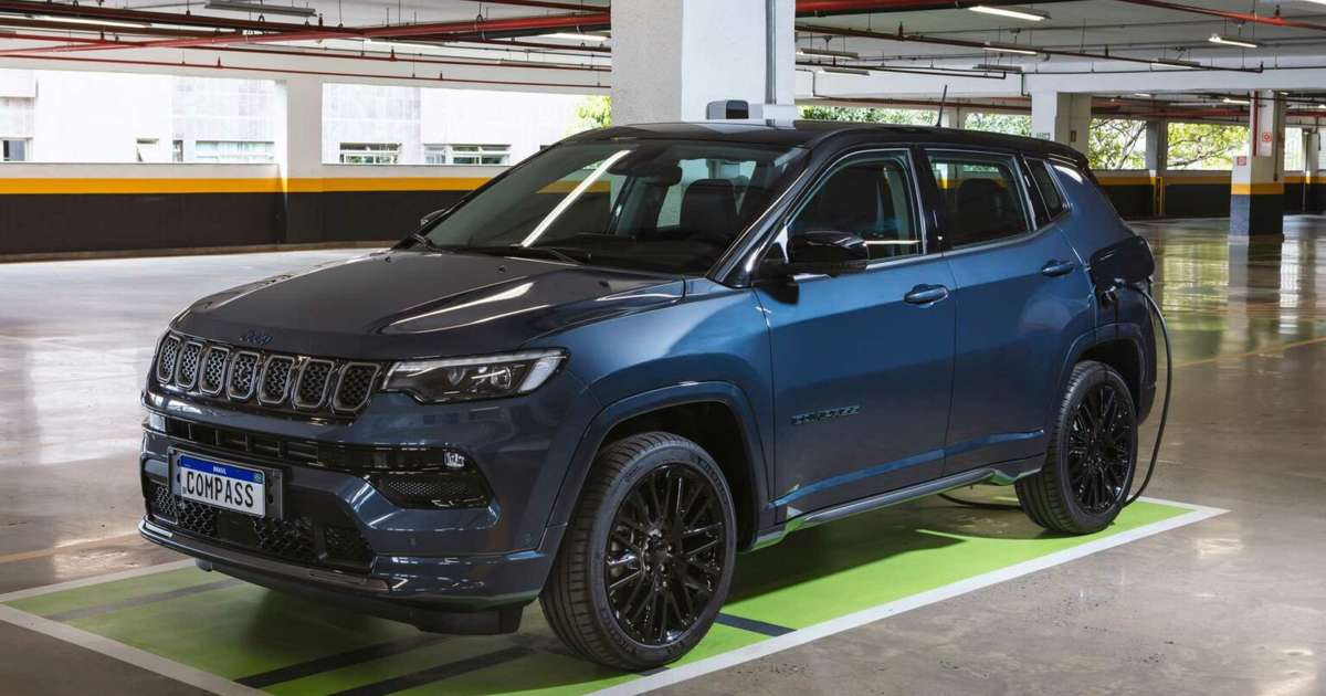 Jeep convoca recall do Compass 4xe por risco de incêndio