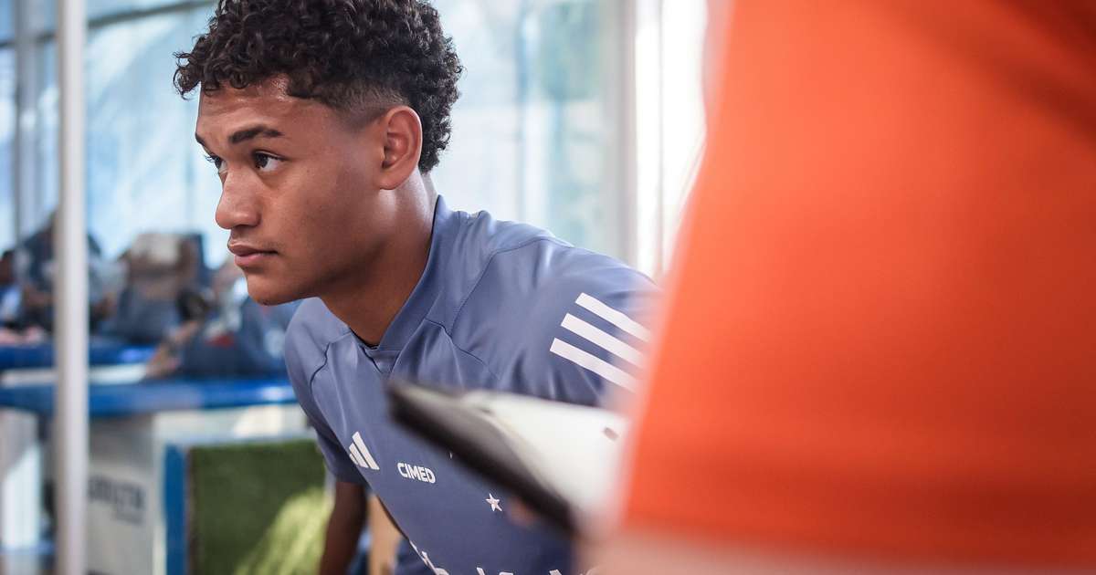 Cruzeiro mantém Kaique Kenji, jovem promessa da base celeste no elenco.