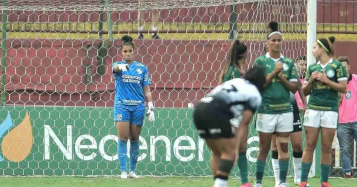 Corinthians vence Palmeiras e avança para final do Brasileirão feminino.