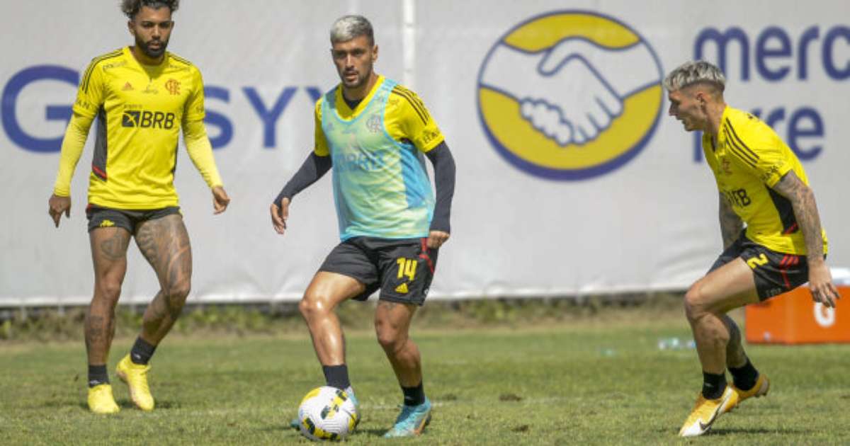 Flamengo comemora recuperação de jogadores no departamento médico antes da Copa do Brasil.