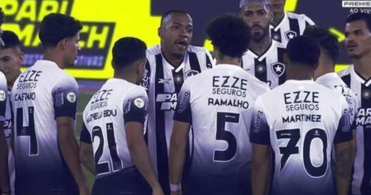 Atraso inusitado causa demora na partida entre Botafogo e Corinthians