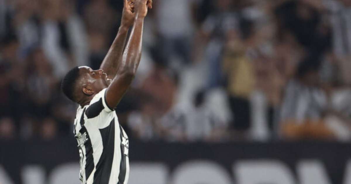 Corinthians perde para Botafogo, que amplia liderança.