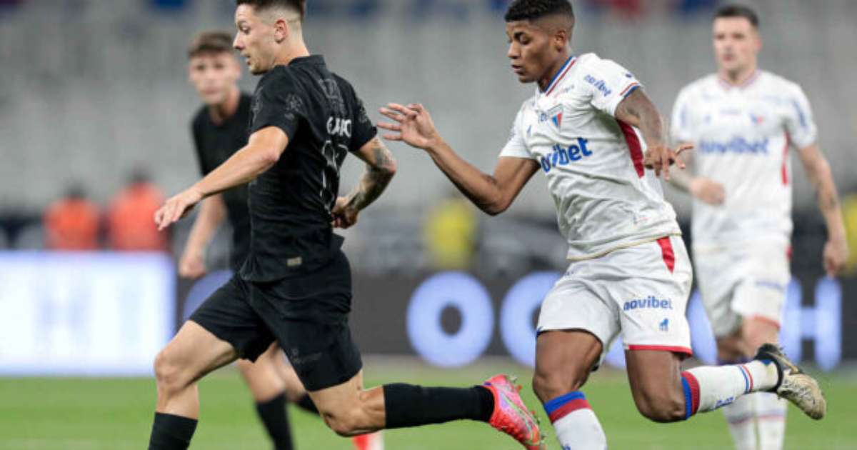 Corinthians enfrenta sequência de oito jogos sem vitória contra Fortaleza.