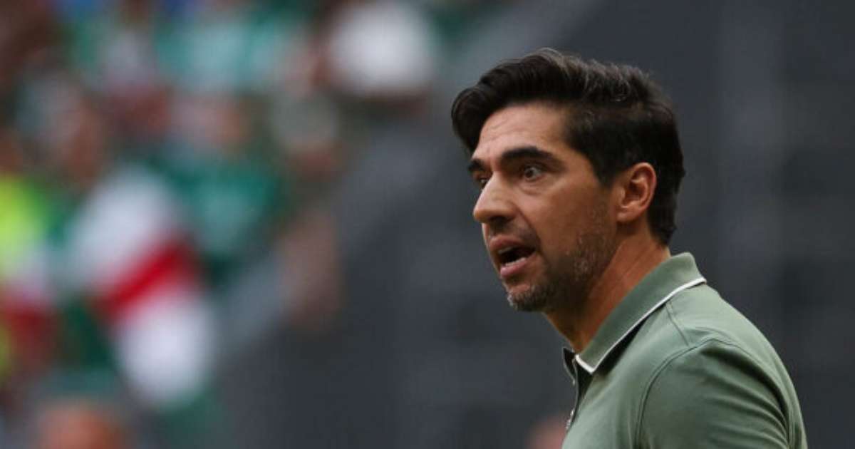 Abel ganha efeito suspensivo para comandar o Palmeiras