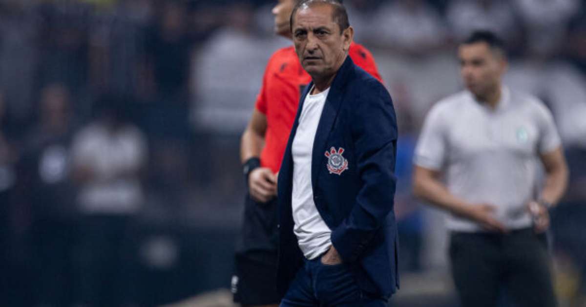 Ramón Díaz do Corinthians critica arbitragem após derrota para São Paulo