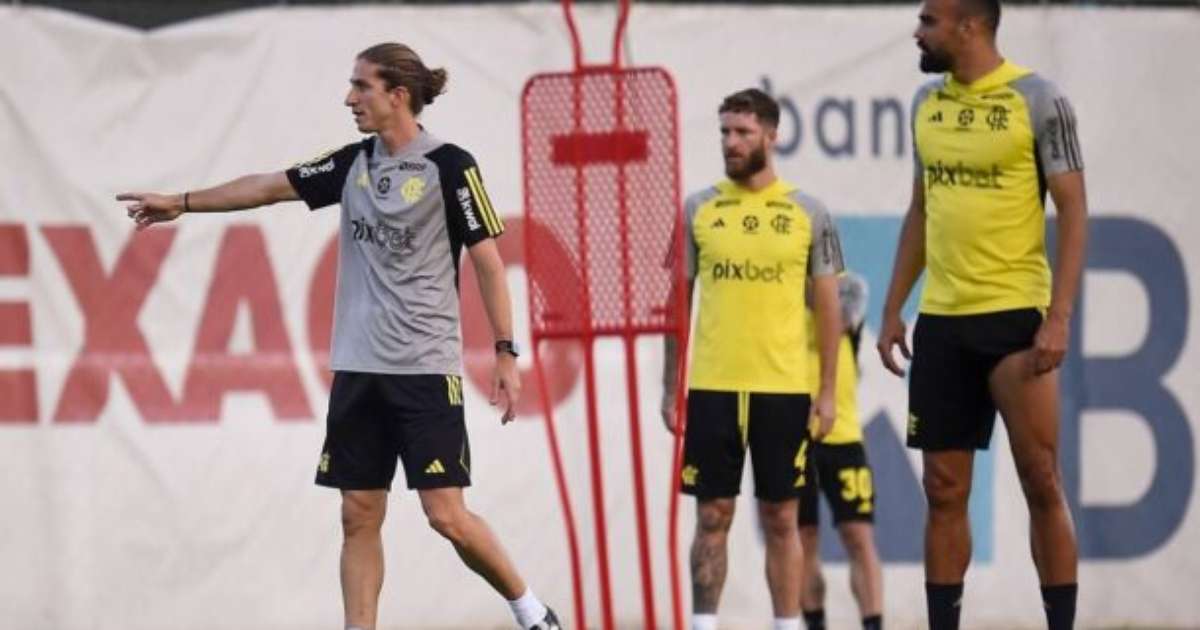Filipe Luís lidera alterações na formação titular do Flamengo; confira elenco provável