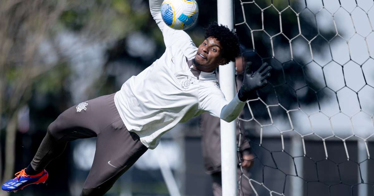 Corinthians deverá pagar R$500 mil de multa ao Flamengo por goleiro