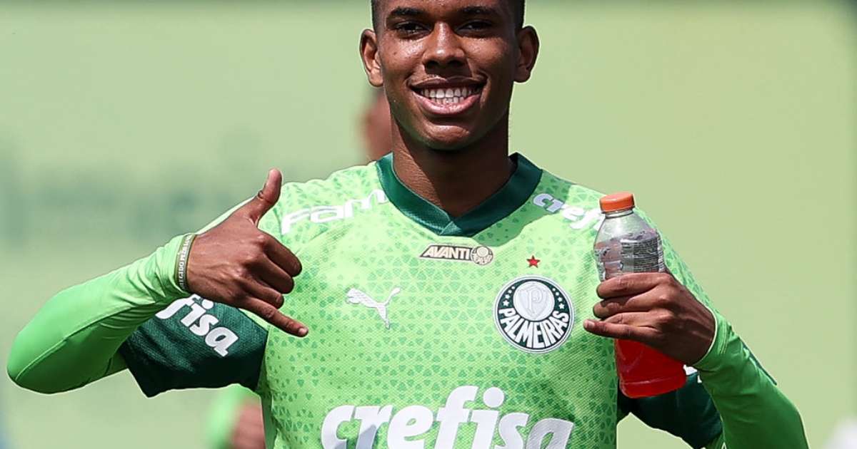 Início da transição de Estêvão e Marcos Rocha no Palmeiras