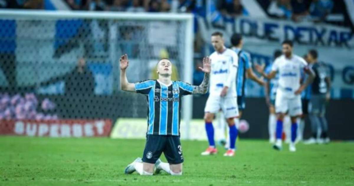 Jovem da Seleção Sub-20 é liberado para Grêmio com laterais suspensos.