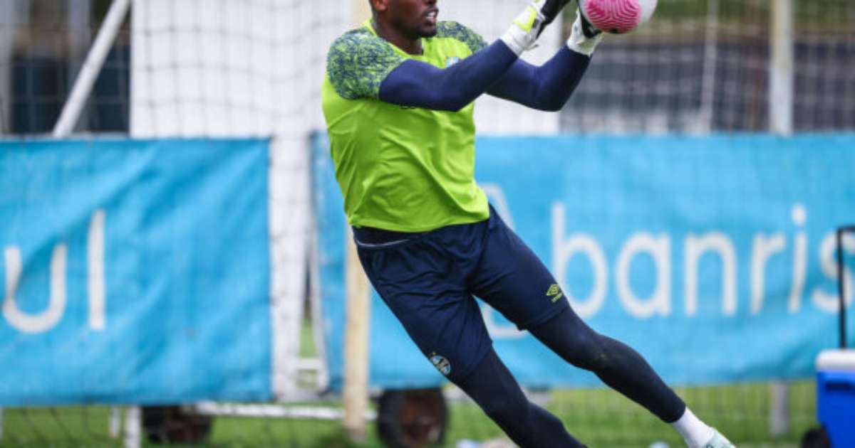 Cãibras afetam Caíque em vitória do Grêmio: Chega a ser engraçado