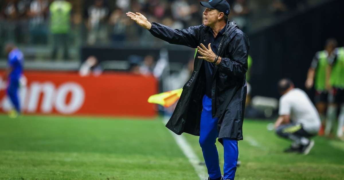 Renato Gaúcho Questiona Decisões da Arbitragem em Derrota do Grêmio