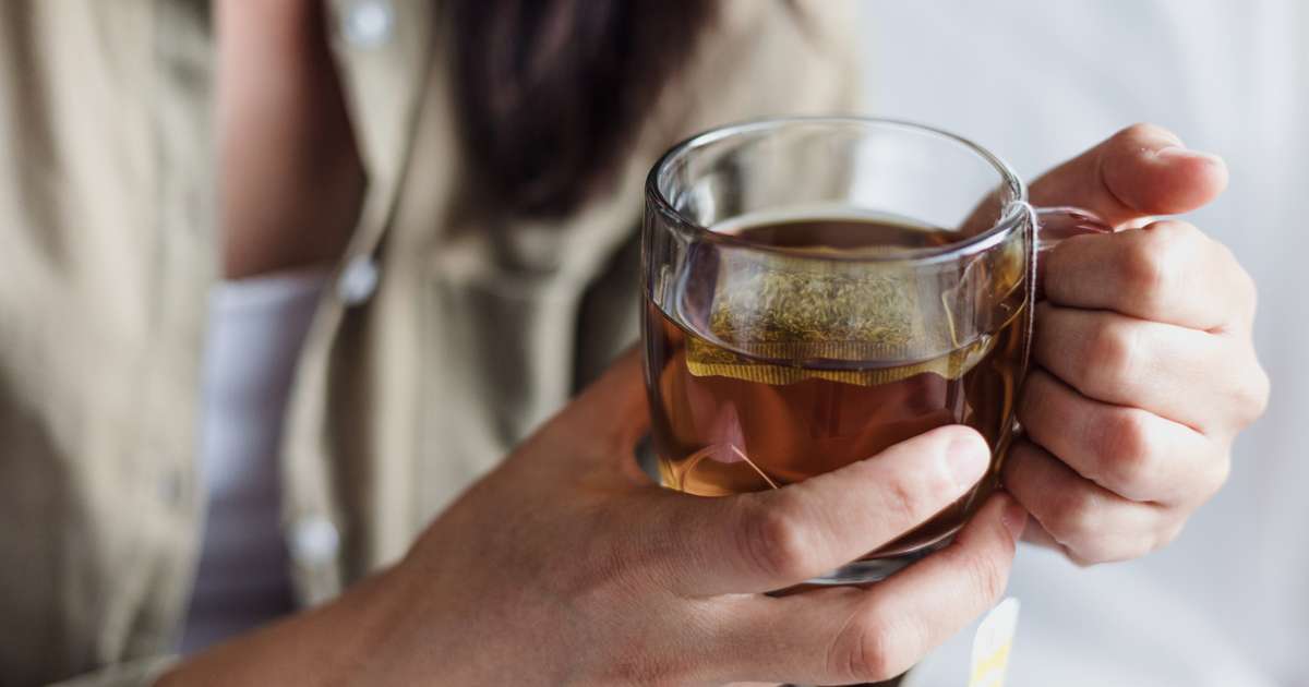 7 Teesorten, die helfen, die Symptome zu lindern