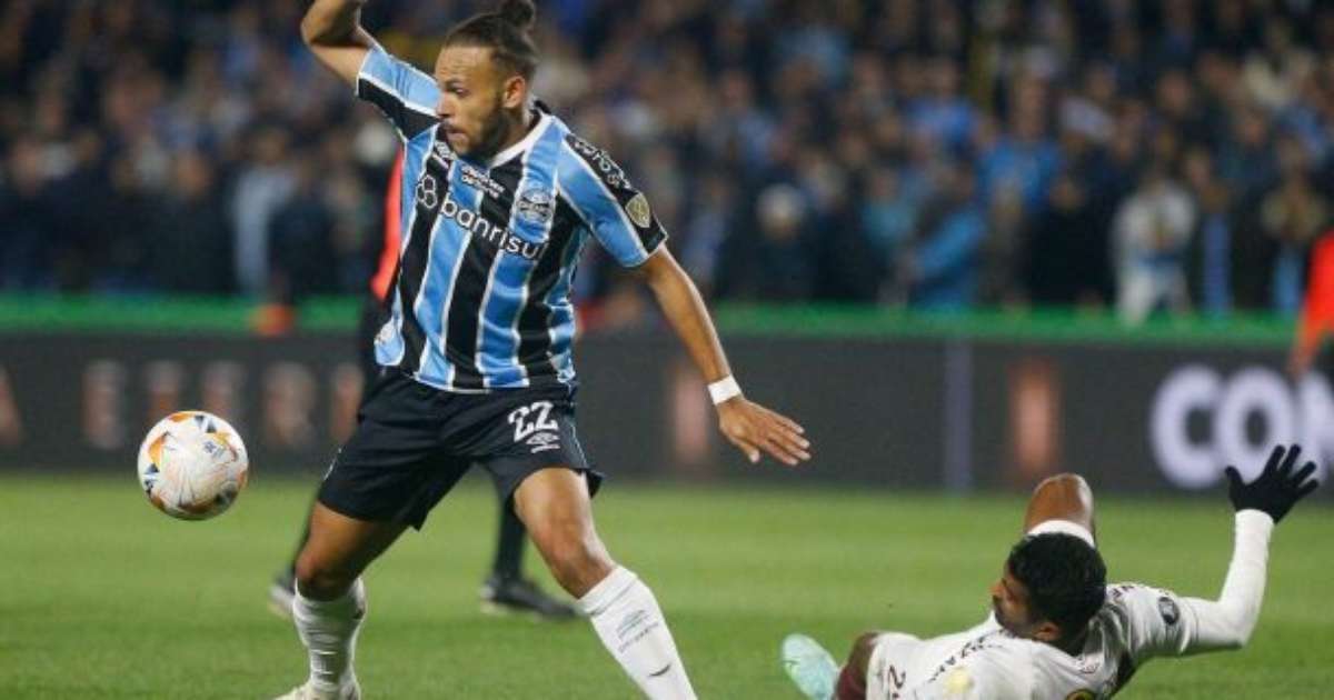 Braithwaite reclama de gol anulado em derrota do Grêmio para o Atlético