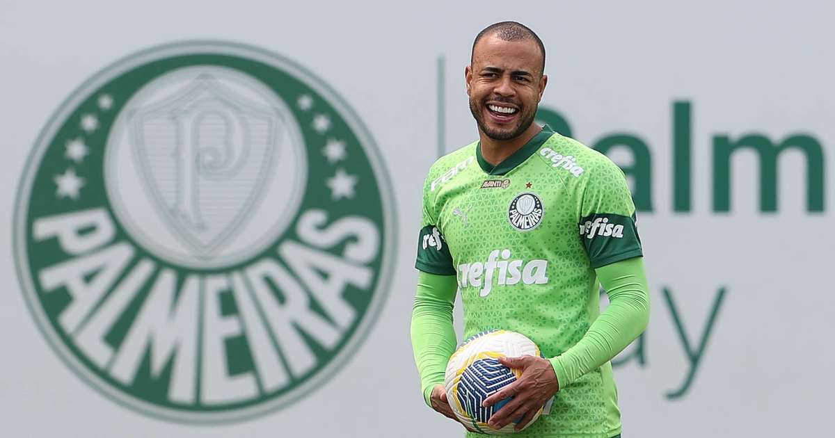 Treino técnico do Palmeiras com Mayke na Academia de Futebol.