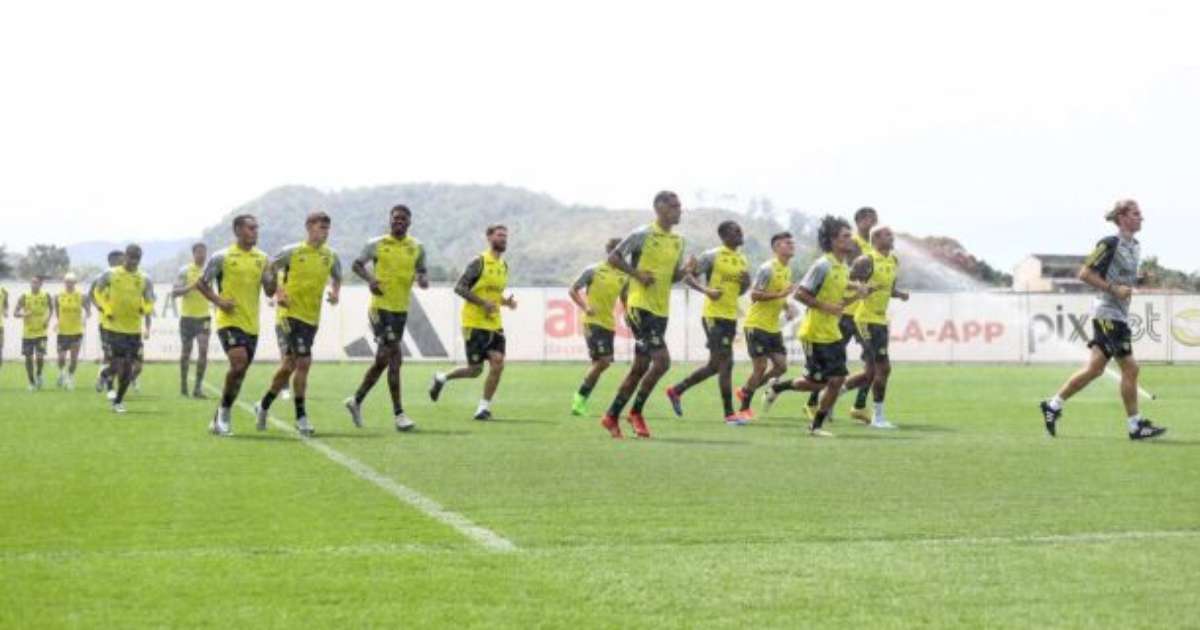Treinos intensos do Flamengo durante a Data-Fifa promovem melhoria na parte tática e física
