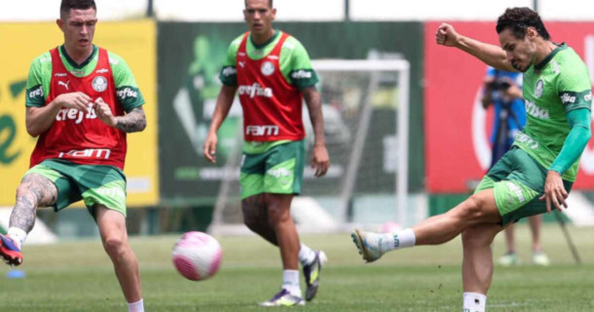 Treino do Palmeiras visando Juventude sem os selecionáveis.