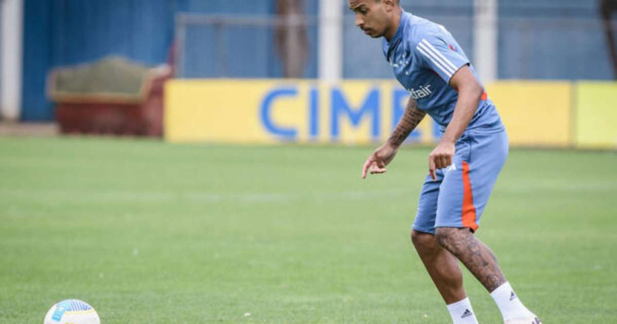 Matheus Pereira treina enquanto Lautaro Díaz é dúvida para jogo do Cruzeiro