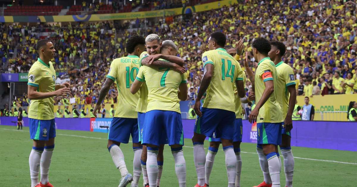 Golaços e pênaltis garantem goleada do Brasil sobre o Peru e afastam crise