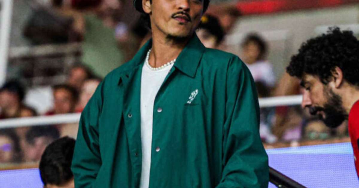 BRUNO MARS NO CLÁSSICO! Astro da música prestigia clássico Flamengo x Fluminense no Maracanã.