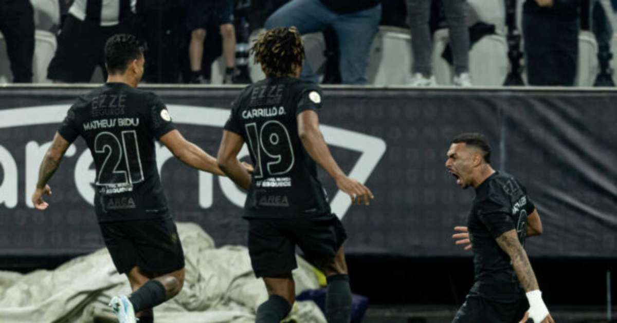 Diretoria aprova alteração nos uniformes a pedido dos atletas do Corinthians.