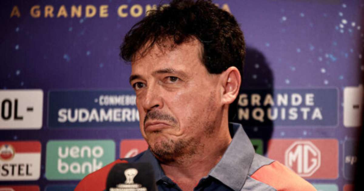 Fernando Diniz vê superioridade do Cruzeiro e protesta por gol anulado