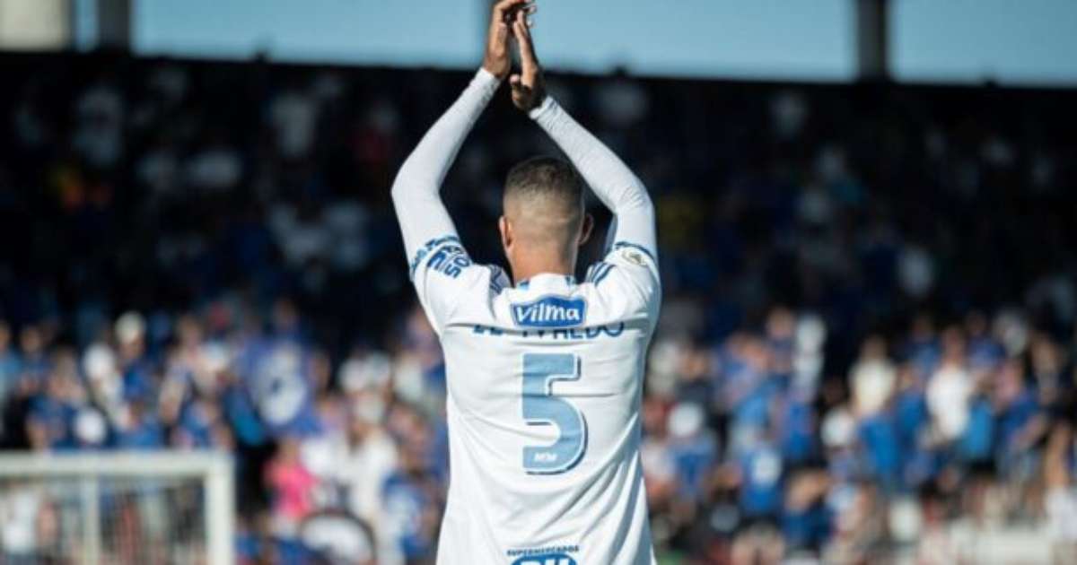 Indignada, Esposa de Jogador do Cruzeiro Desafia Técnico Diniz: Vamos Conversar