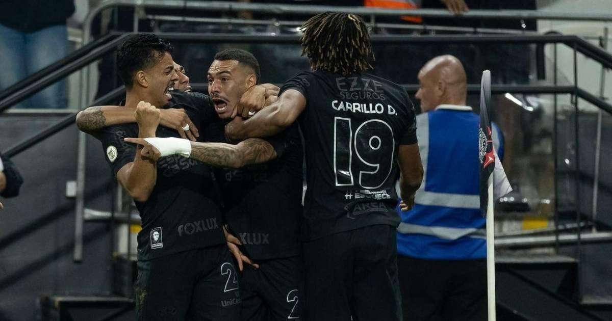 Corinthians enfrenta Racing Club na semifinal da Copa Sul-Americana na Arena Neo Química.
