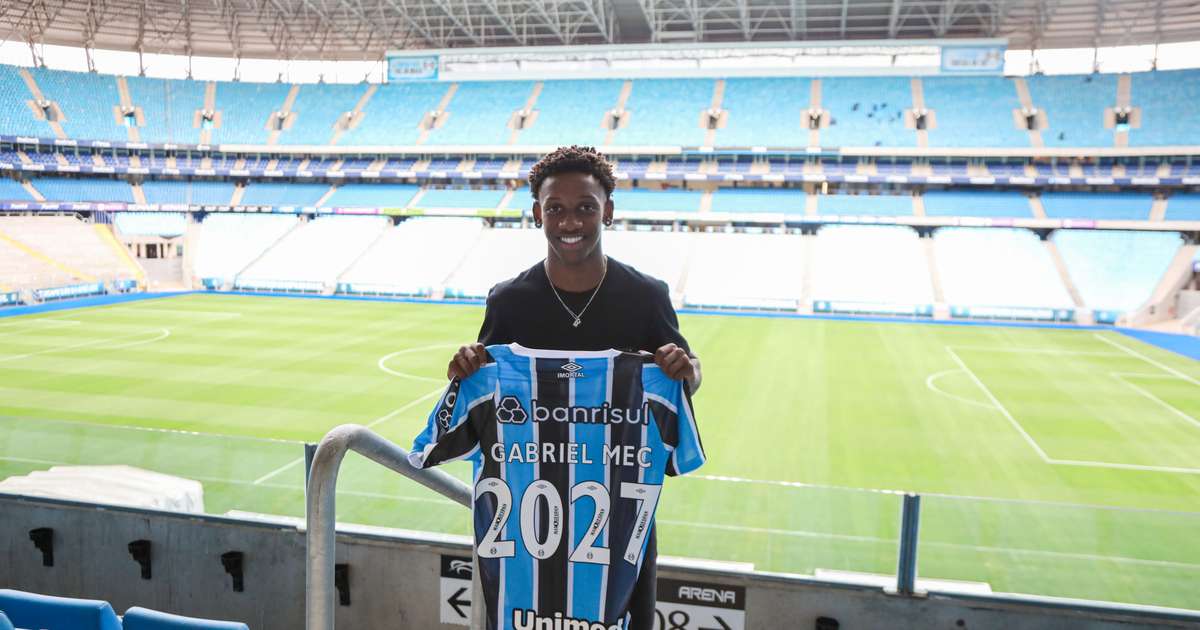Gabriel Mec firma acordo profissional com Grêmio: novo talento no time.