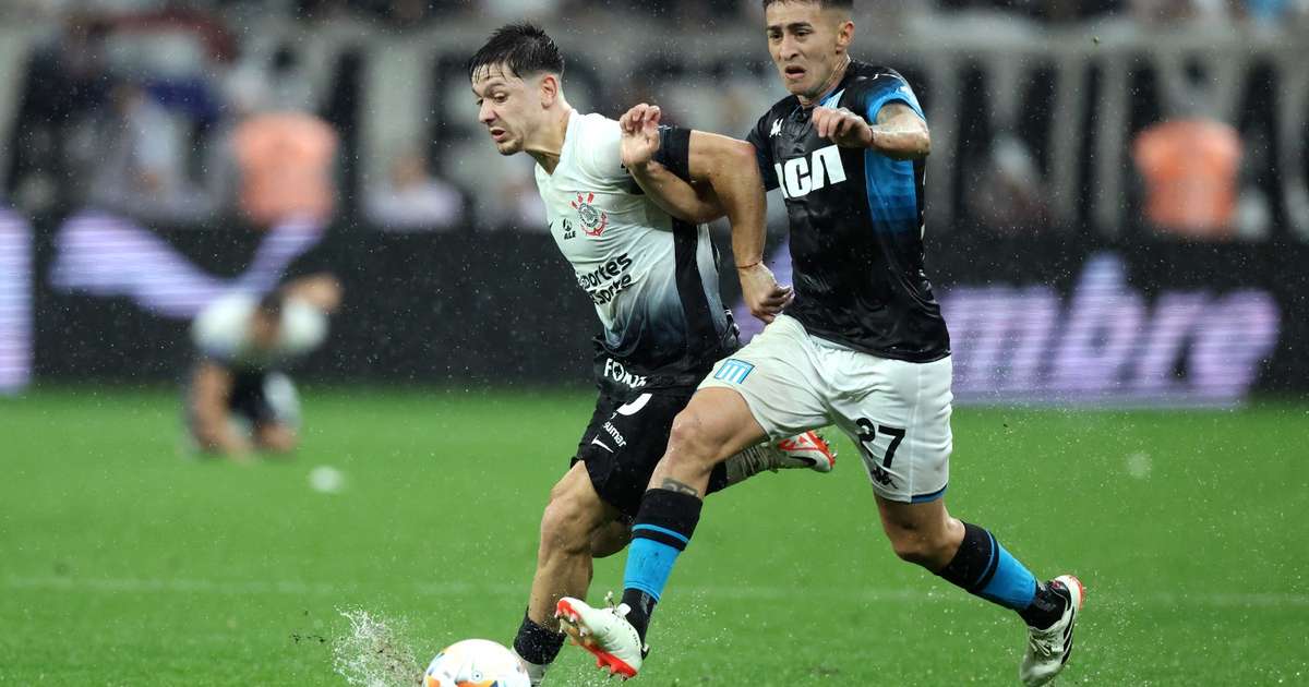Empate entre Corinthians e Racing marca jogo de ida da semifinal da Sul-Americana.