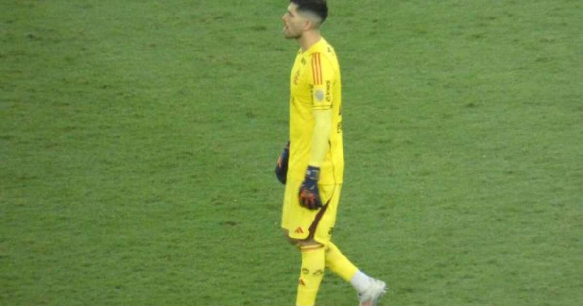 Rossi destaca importância do Flamengo no G4 após empate contra o Inter.