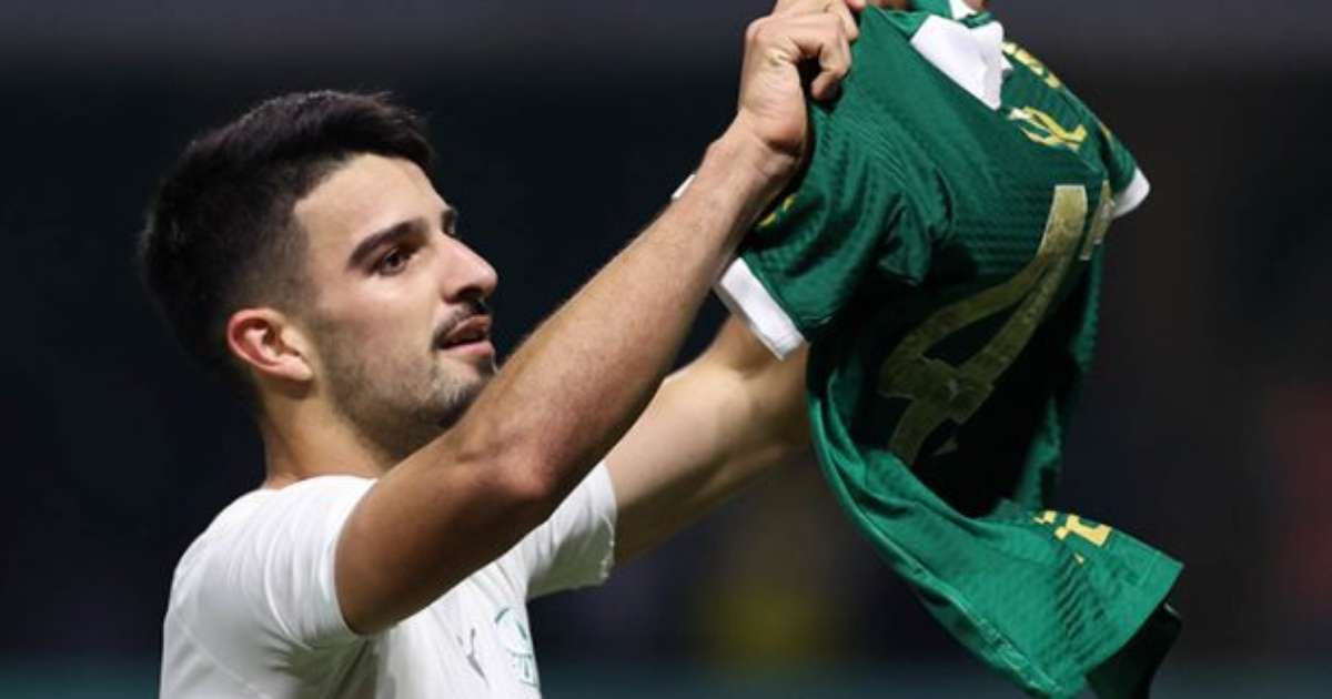 Artilheiro do ano enfrenta seca de gols há mais de um mês no Palmeiras