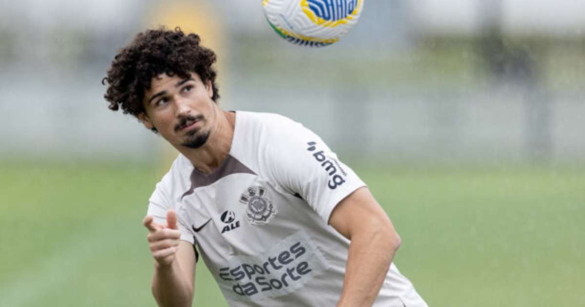 Corinthians obtém efeito suspensivo para André Ramalho