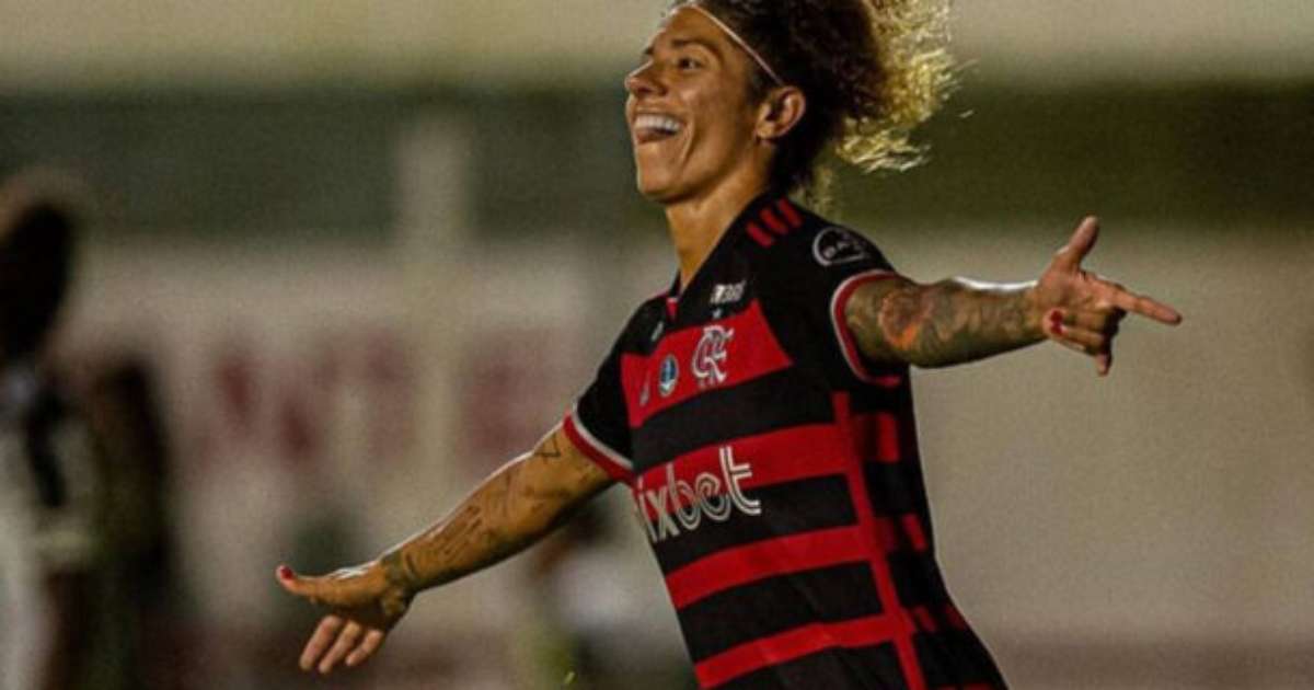 Cristiane é a nova musa do Mengão! Renovação até 2026 promete mais gols e títulos!