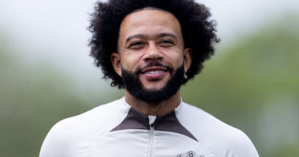 Depay animado para primeiro dérbi e prevê clima quente em Itaquera