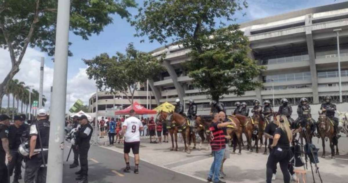 Rivalidade pacífica: Flamengo e Atlético se enfrentam com clima ameno no Maracanã.