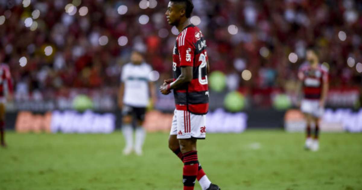 Bruno Henrique Emociona-se com Polícia Federal e Suplica por Jogo no Flamengo