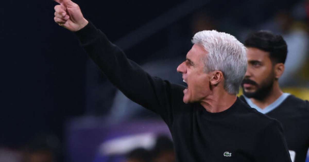 Corinthians surpreendido com pedido salarial de Luís Castro; valores impressionam