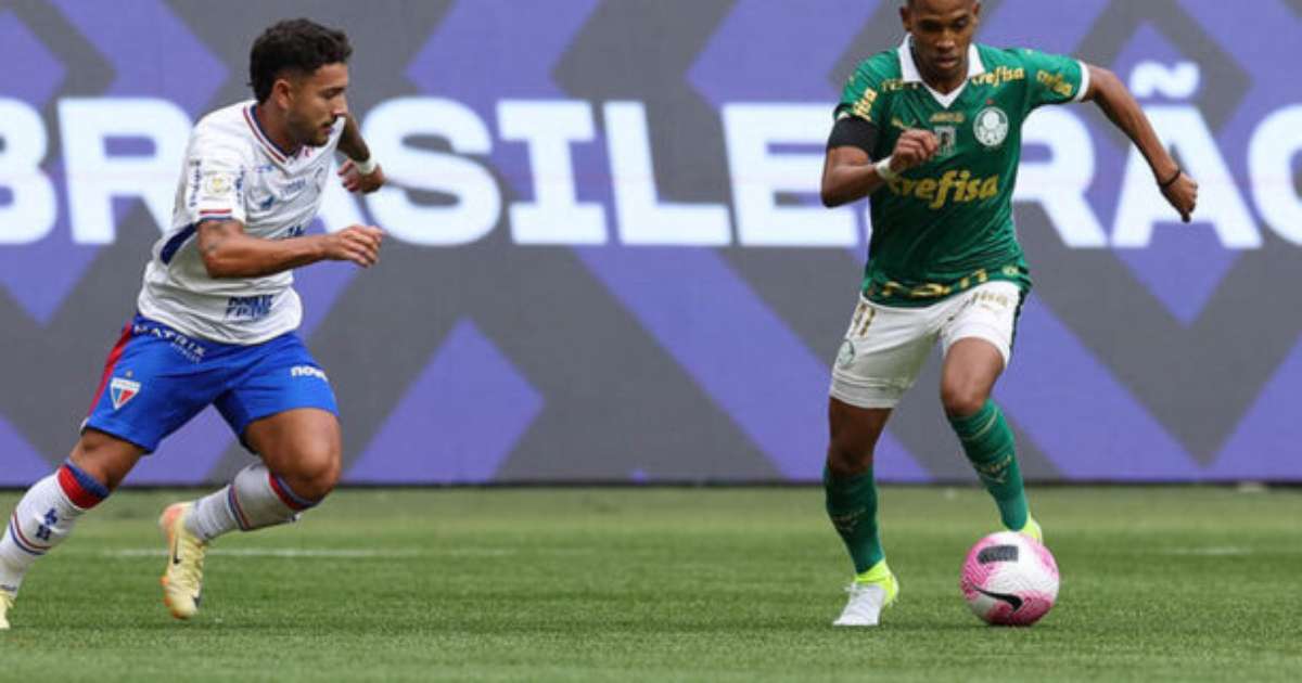 Palmeiras tem trio suspenso e desfalca equipe contra o Bahia.