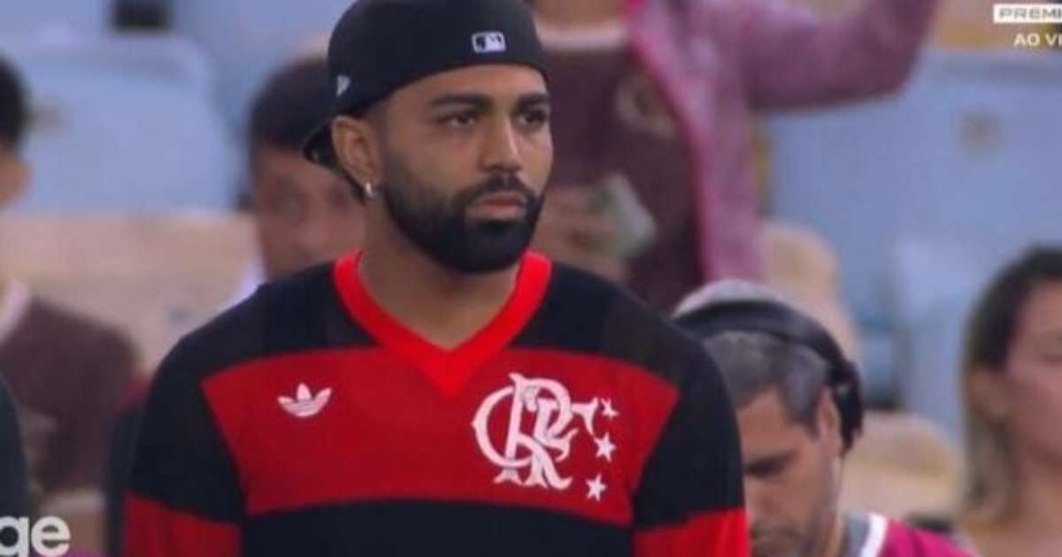 Gabigol homenageia Zico antes de partida do Flamengo no Maracanã
