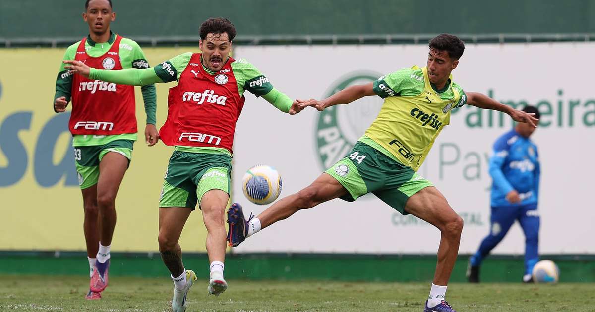 Treino técnico do Palmeiras visando jogo contra Bahia e intensidade fora.