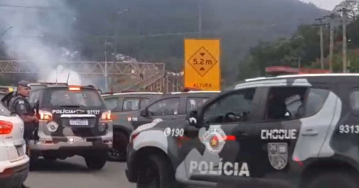 PM realiza operação para prevenir confrontos entre torcidas de Palmeiras e Cruzeiro.
