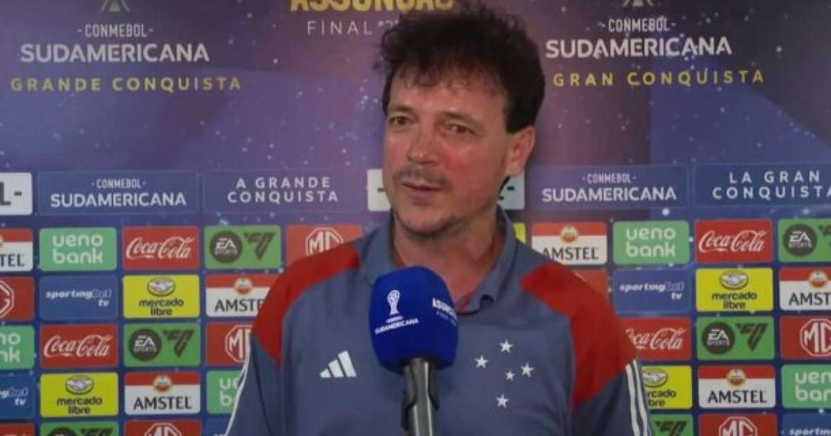 Fernando Diniz motiva torcida cruzeirense para final decisiva do campeonato.