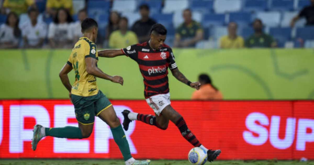 FLAMENGO VENCE, MAS FALTA BRILHO! Vitória contra o Cuiabá não esconde o desafio para 2025!