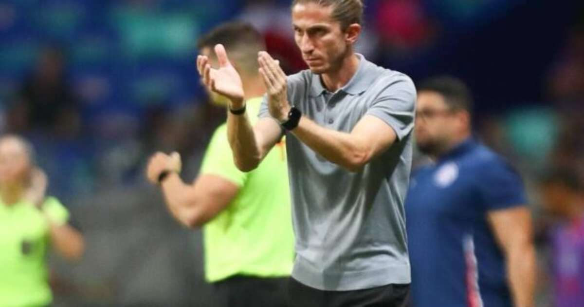 Filipe Luís iguala marca de Tite no comando do Flamengo