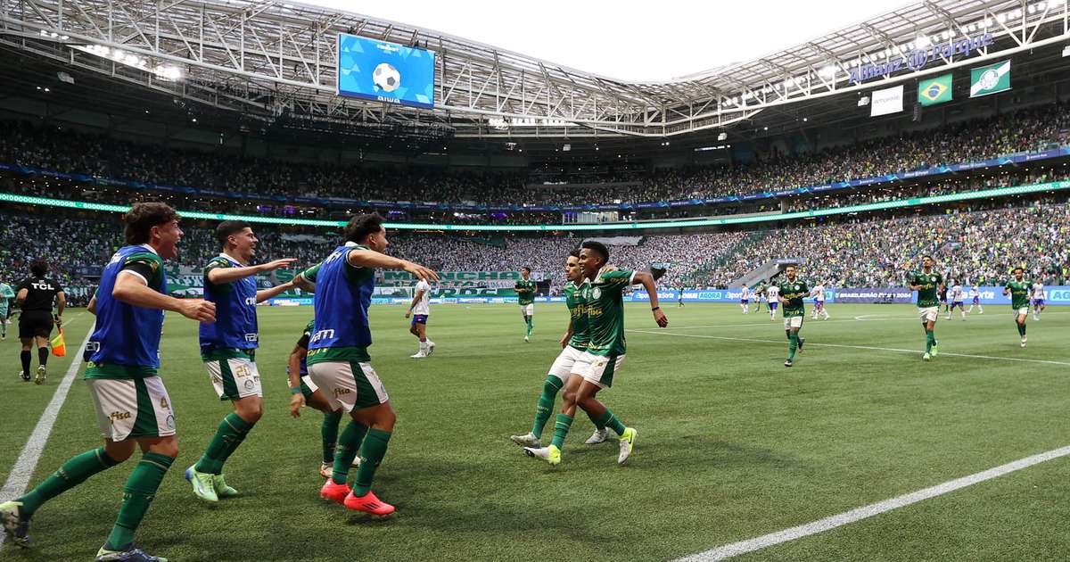 Dupla decisiva: Veiga e Estêvão impulsionam Palmeiras na busca pelo tricampeonato.