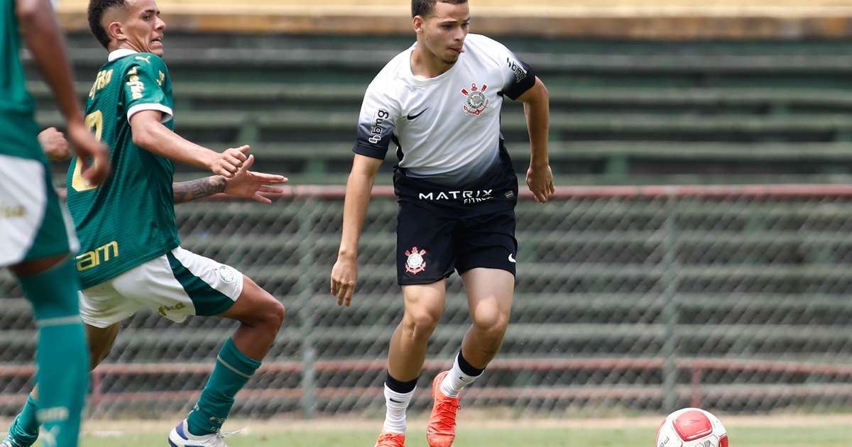 Destaque de Lucas Souza no Sub-17 do Corinthians impressiona nesta temporada.