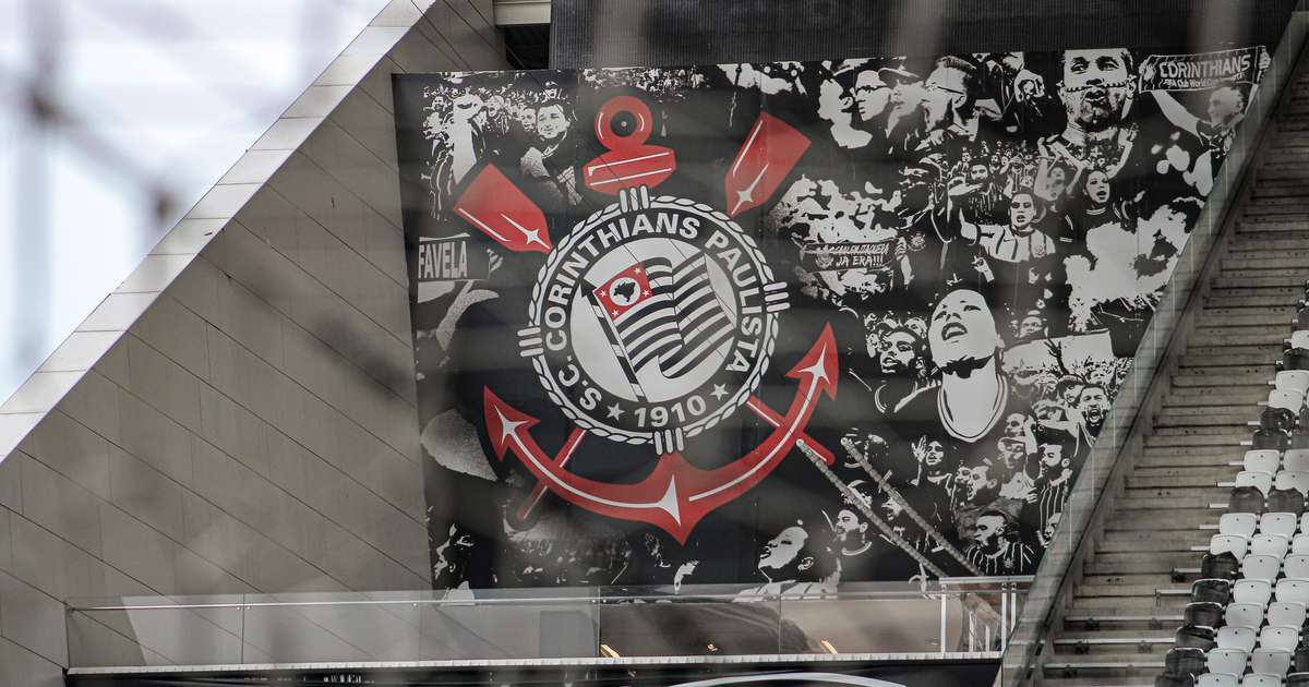 Corinthians quita dívida de R$ 4 milhões e evita punição da FIFA