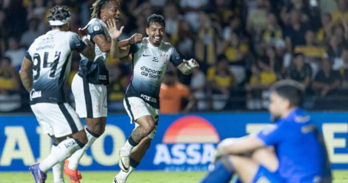 MELHOR EM CAMPO! Matheus Bidu celebra destaque em mais uma partida pelo Corinthians