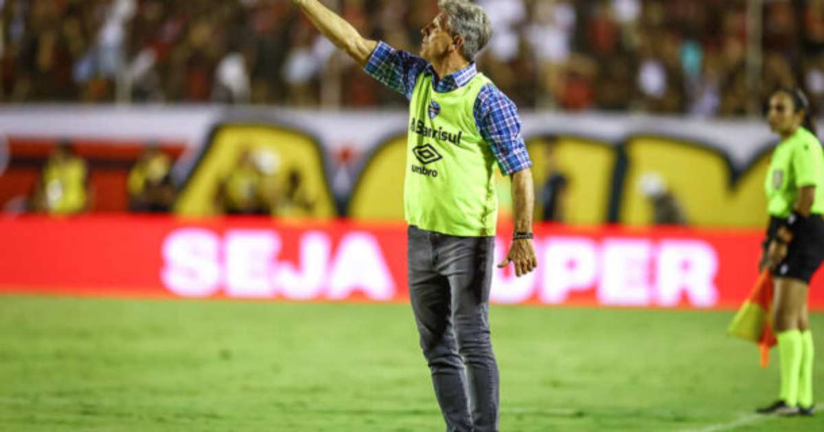 Renato Gaúcho despista sobre permanência no time: Relaxa, diz treinador