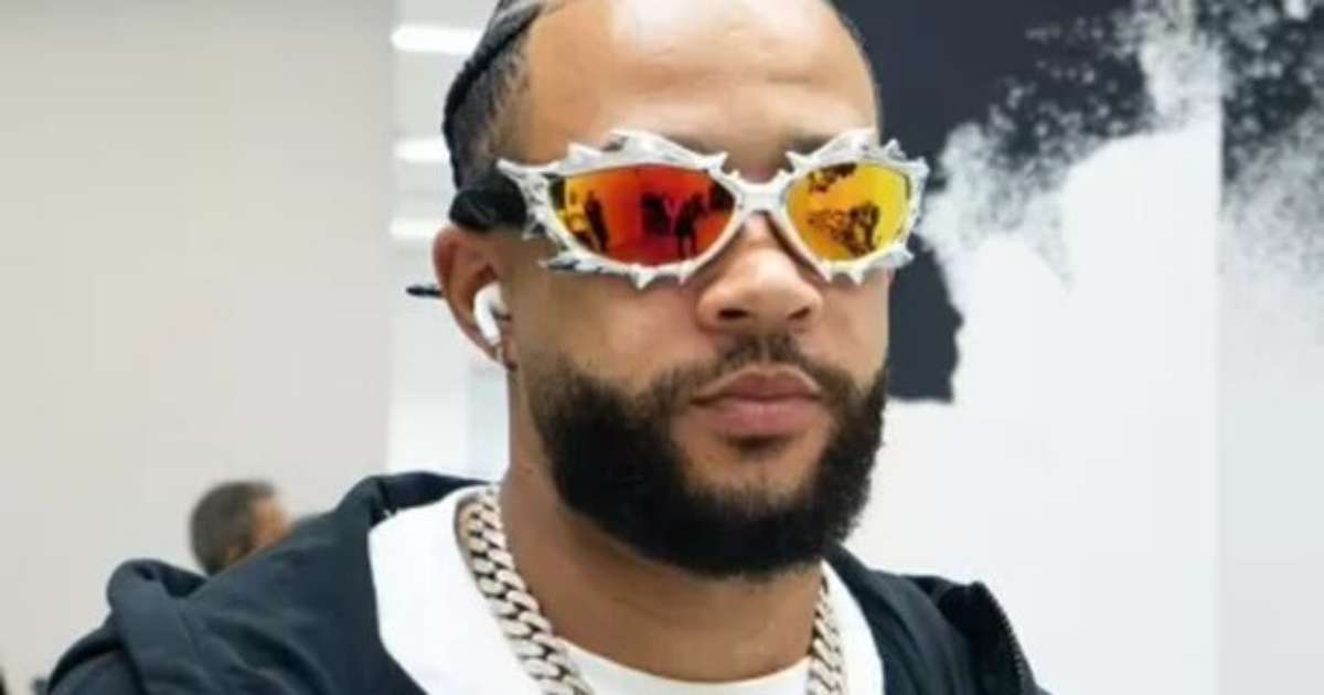 Memphis Depay, jogador do Corinthians, colabora com MC Hariel em videoclipe.